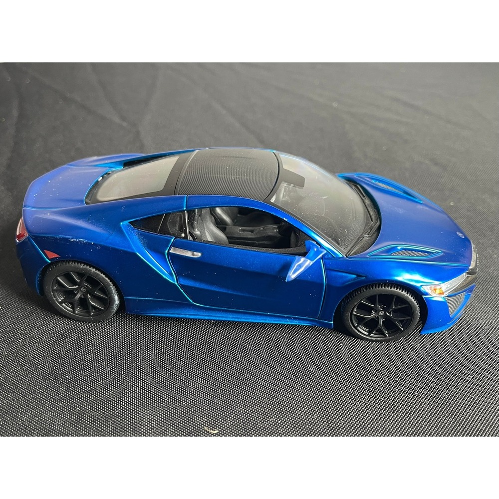 Maisto 2018 Acura‎ NSX Diecast Model Car 1:24 Scale Metallic Blue Opening Doors